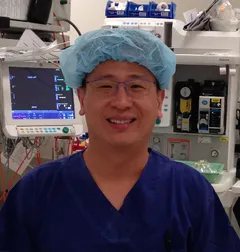 Photo of Dr Darren Teoh
