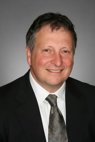 Photo of Dr Simon Reilly
